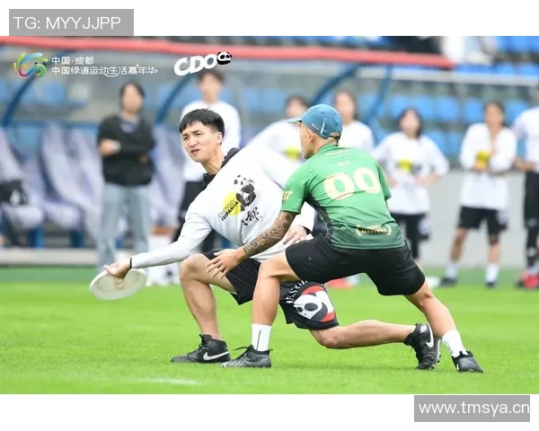 成都飞盘队在世界街舞大赛中以82分稳居积分榜首位